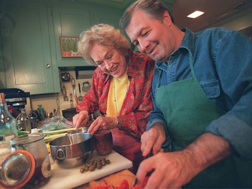 Jacques Pepin to co-host CT dinner for Julia Child Award's 10th anniversary