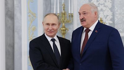 En Belarús, Putin busca "renovar" diálogos con Ucrania y firma acuerdos energéticos con Lukashenko