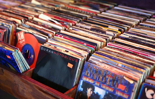 New Study Uncovers Shocking Statistic About US Vinyl Buyers | iHeart