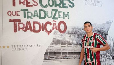 Fluminense anuncia a contrataçã do atacante Kevin Serna, de 26 anos