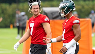 Eagles head coach Nick Sirianni doesn't "put much stock" into reports of disconnect with Jalen Hurts