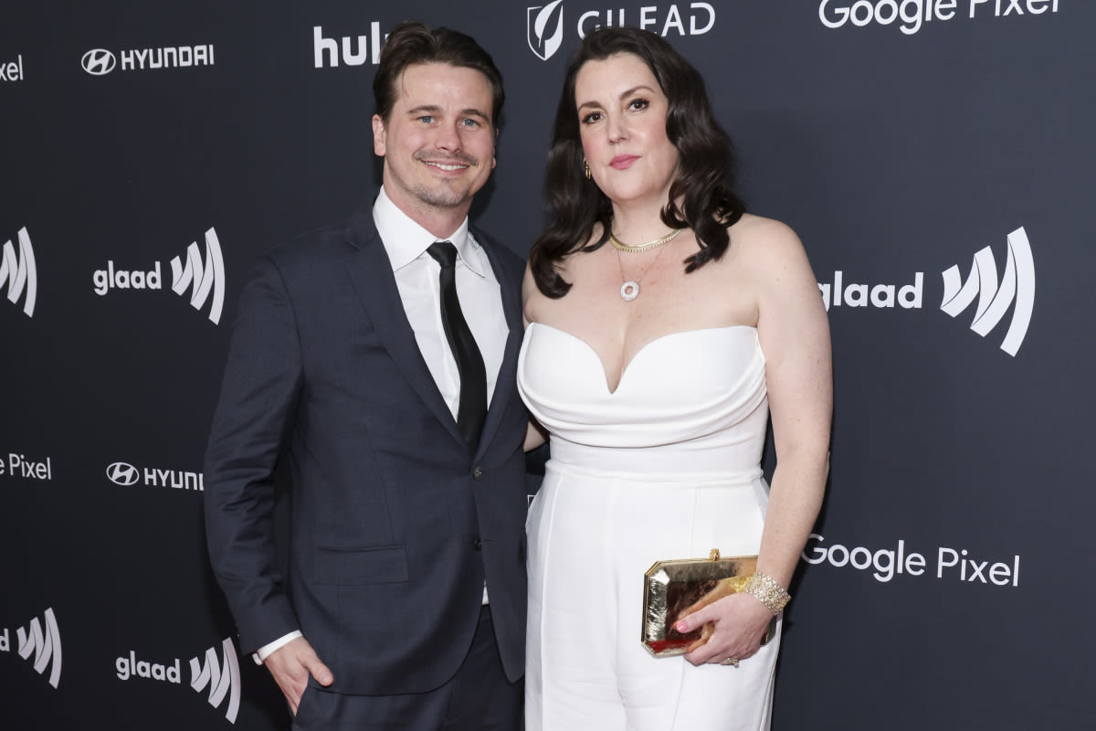 Melanie Lynskey Says Jason Ritter's Proposal Was 'So Confusing' She Didn't Realize They Were Engaged