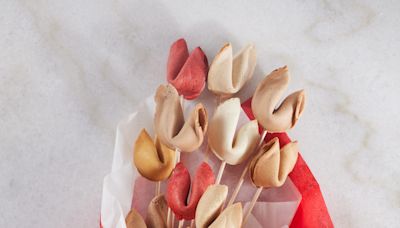 Treat your mom with P.F. Chang's Fortune Cookie Flower Bouquet for Mother's Day