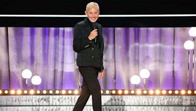 Ellen DeGeneres aborda el "doloroso" final de su programa de entrevistas en su nuevo show de stand up