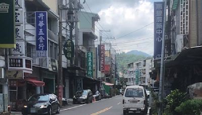 玉井芒果冰街遇寒冬！高溫、午後雷陣雨交加 生意難撐 - 生活