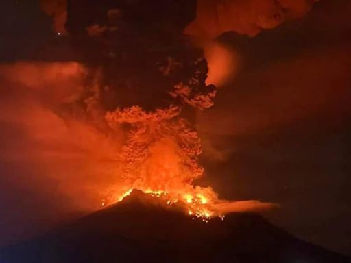 Indonesia emitió alerta de tsunami, ordenó evacuar a 11 mil personas y cerró un aeropuerto por la erupción del monte Ruang