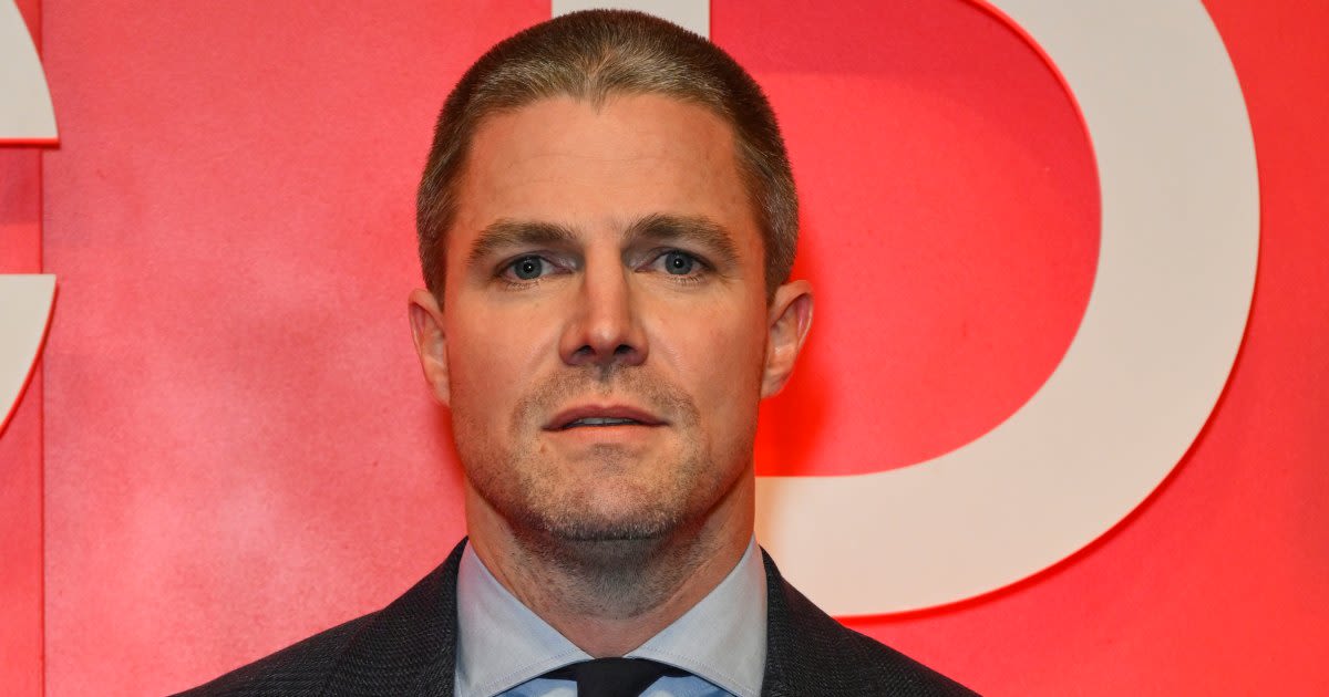 Arrow's Stephen Amell Settles Court War With Neighbor Over Dogs