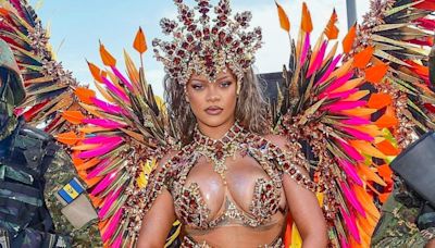 Rihanna brilha em ‘carnaval’ de Barbados e é escoltada por policiais armados