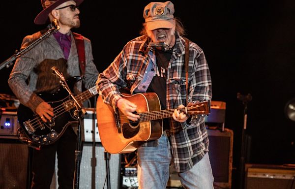 Neil Young and Crazy Horse show in Chicago postponed due to illness