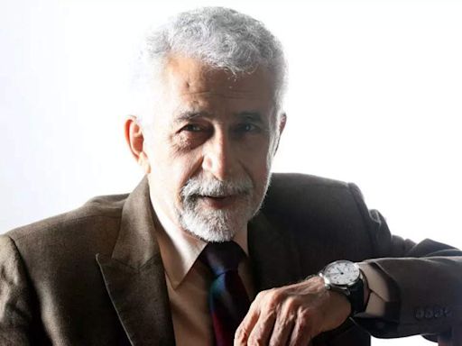 When Naseeruddin Shah confessed he couldn't watch 'RRR' and 'Pushpa'; Here's what else he said | Hindi Movie News - Times of India