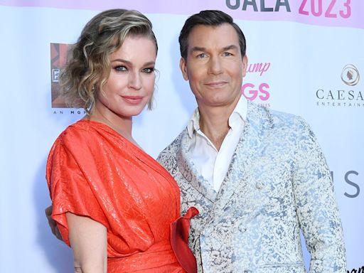 Jerry O'Connell Says Rebecca Romijn 'Dated Down' With Him After Stamos