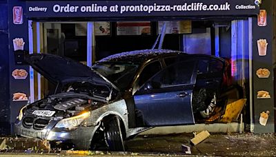 Car crashes, gas explosion and ceiling collapse in weekend of mayhem for diners | ITV News