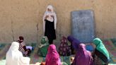 Envenan a 79 mujeres en una escuela de Afganistán