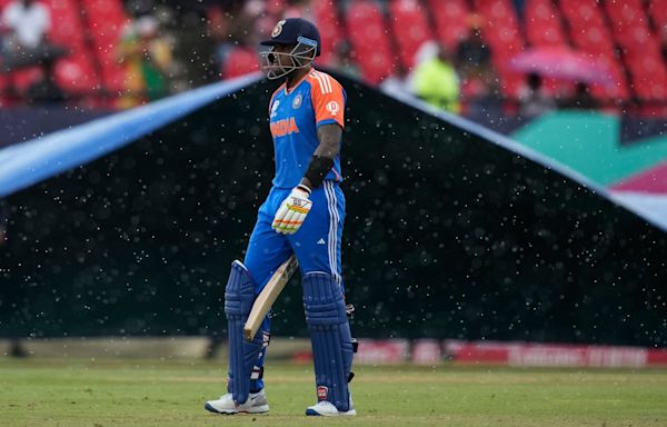 India v England LIVE: T20 World Cup semi-final score as Virat Kohli and Rishabh Pant out before rain delay