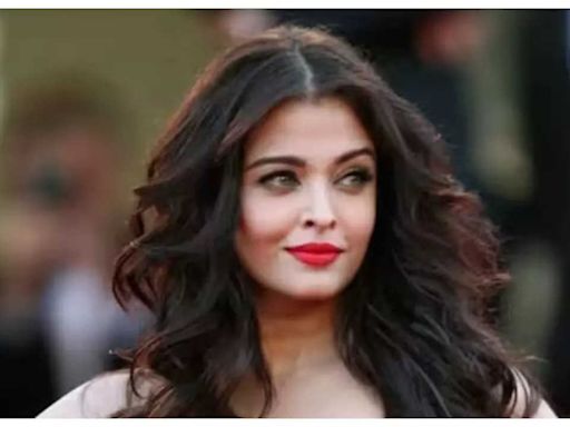 When Aishwarya Rai gave a fitting reply to a journalist asking about Indian cinema not showing graphic intimacy or nudity on screen: 'I am not interested in...' - Times of India