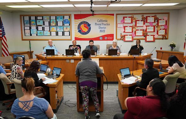 Antioch school board keeps embattled superintendent amid bullying scandal