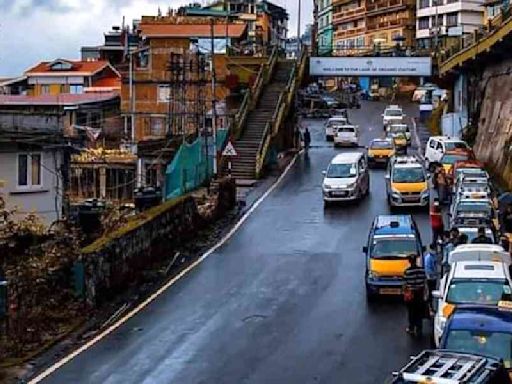 Siliguri based tourist cabs flag Sikkim concerns before Bengal transport department