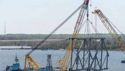 Chesapeake 1000, largest floating crane on Eastern Seaboard, used to clear Key Bridge collapse site