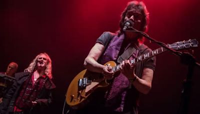 Steve Hackett hace sonar su guitarra como ninguna otra en su concierto en Ciudad de México