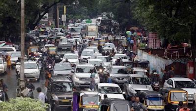 Traffic chaos in Pune as main roads hit by severe traffic congestion