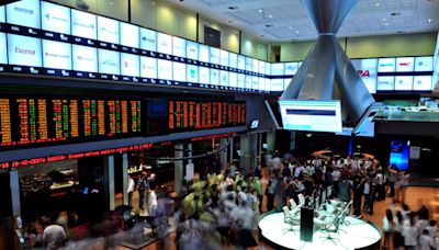 Ibovespa fecha em queda de mais de 1% com respaldo de NY e temor fiscal Por Reuters