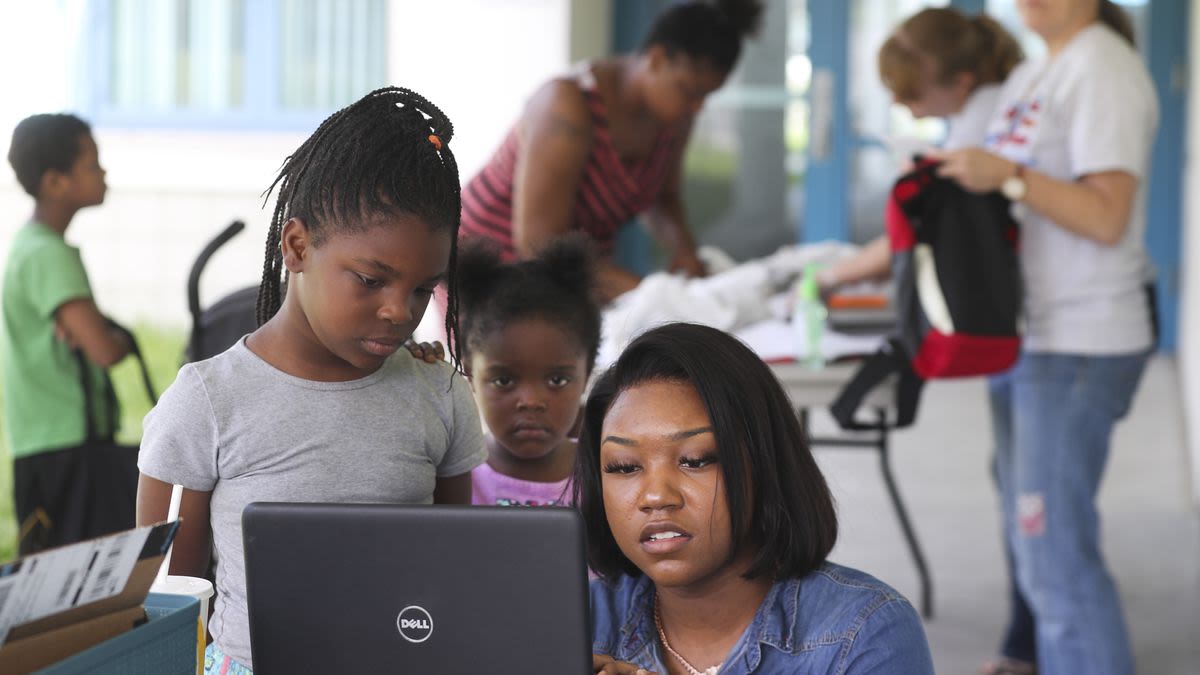 Florida schools say maintaining student laptops for all is getting too costly