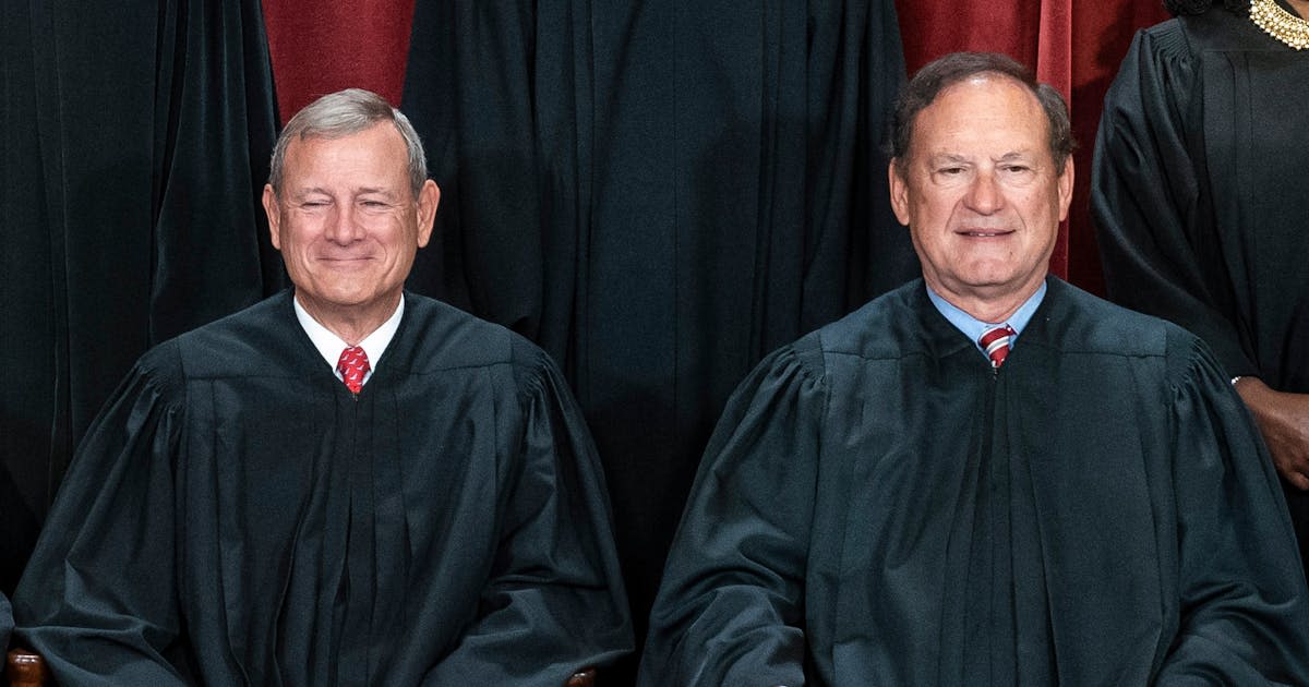 Democrats press Chief Justice Roberts to address ethics at Supreme Court