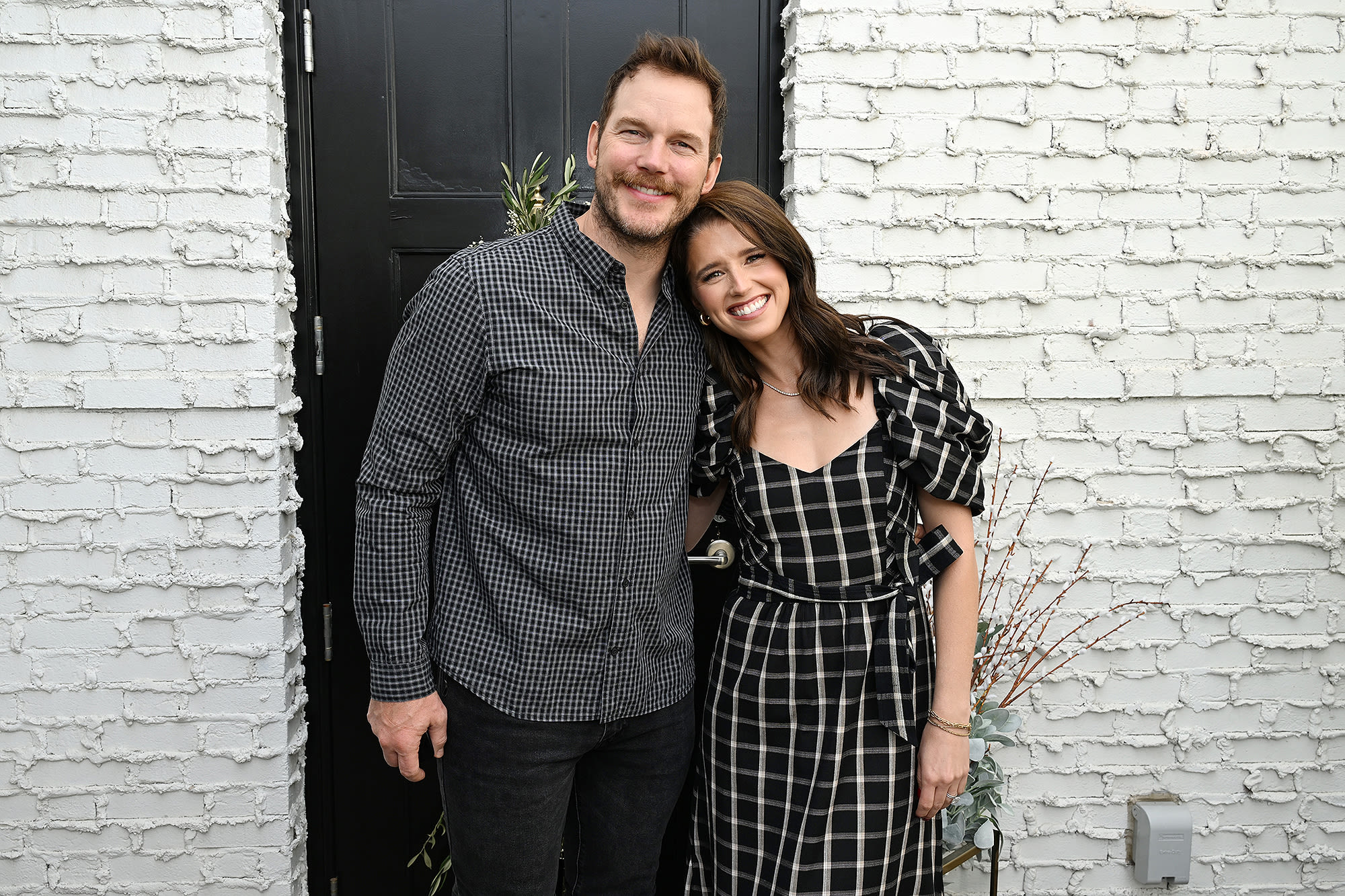 Pregnant Katherine Schwarzenegger and Chris Pratt Take Daughters Horseback Riding