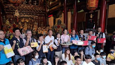 台中國際糕豐會慈濟宮登場 魁星糕照活動為考生祈福