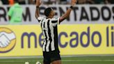 2-1. Botafogo vence con dificultades a Liga de Quito y alcanza al Junior en la cima del Grupo D