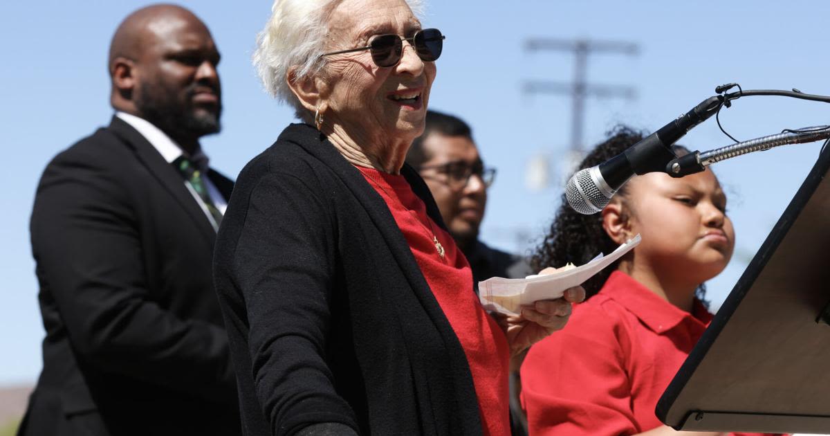 Yakima turns out for pool groundbreaking at MLK park