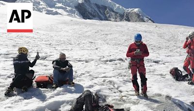 Body of American climber who died 22 years ago found on Peru mountain