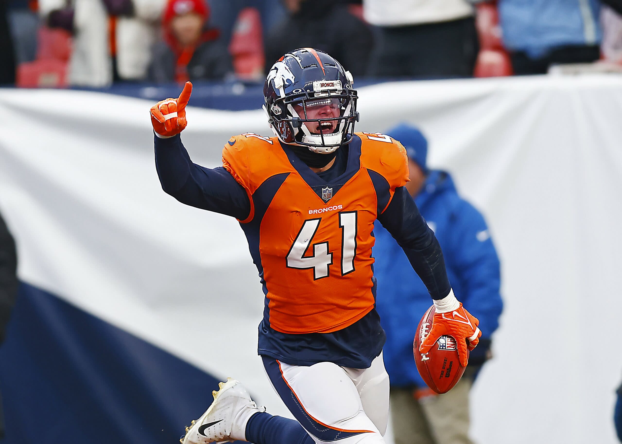 Broncos hopeful LB Drew Sanders (Achilles) will return this season