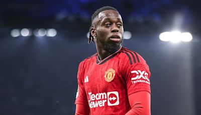 Aaron Wan-Bissaka is holding up his move to West Ham with final demand to Man Utd | Goal.com Malaysia