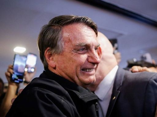 Bolsonaro aprova taxação de compras de até US$ 50