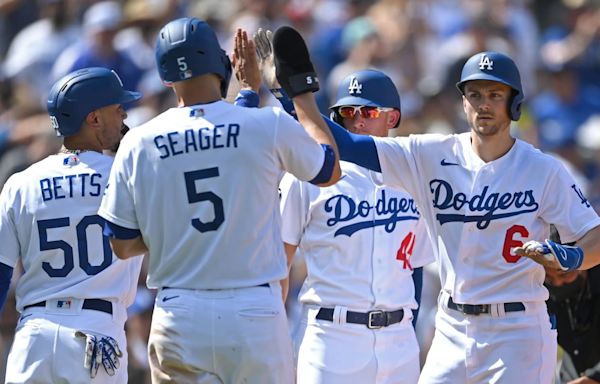 Former Dodgers Infielder Who Netted LA Top Prospect Signs With NL West Rival