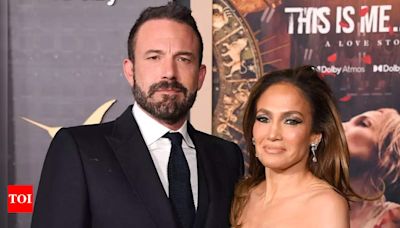 Ben Affleck and Jennifer Lopez: Holding hands but looking tense in public | Hindi Movie News - Times of India