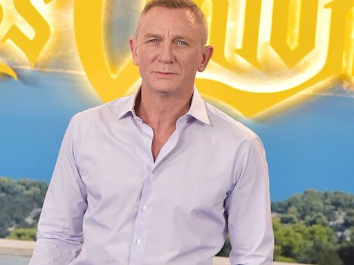 Daniel Craig Debuts A Bold New Look In New Photo From The Set Of Latest Knives Out Film