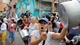 Un nuevo cacerolazo retumbó en las zonas populares de Caracas en rechazo al fraude electoral de Nicolás Maduro