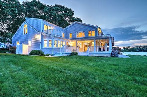 An East Providence home set a record-high sales price for the city - The Boston Globe