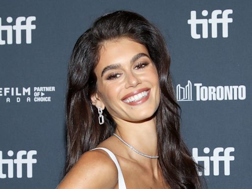 Kaia Gerber Just Recreated One Of Her Mother Cindy Crawford’s Most Famous Looks