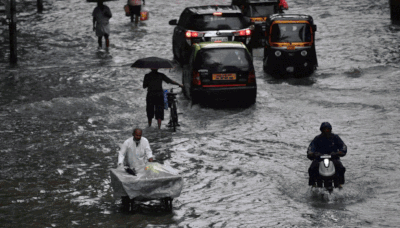 Mumbai faces heavy rain, waterlogging, and traffic chaos; IMD forecasts more rain throughout the day | Mumbai News - Times of India