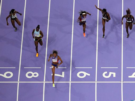 Harvard graduate Gabby Thomas sprints to 200-meter gold medal for the United States by a big margin