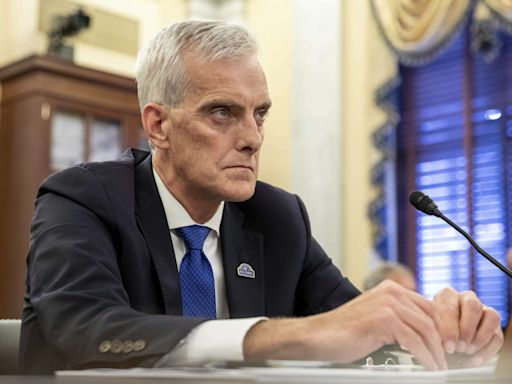 VA secretary admits ‘massive mistakes’ over improper executive bonuses, rejects calls for firings