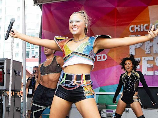 JoJo Siwa's Chicago Pride Fest Performance Sets New Audience Record: 'That Is Nutty'