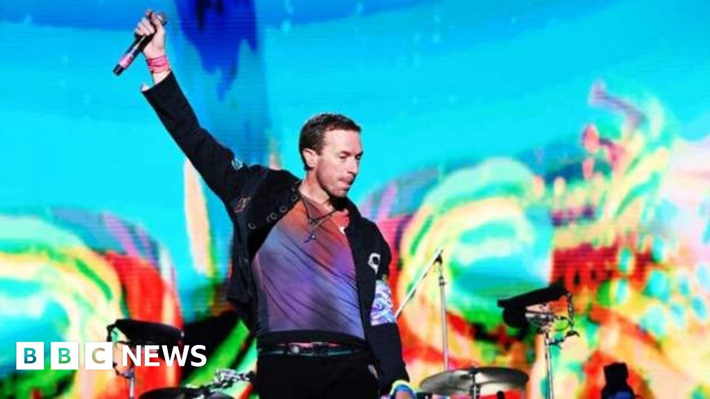 Coldplay perform Luton Town tribute song at Radio 1's Big Weekend