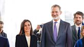 La reina Letizia rompe su tradición de estilo en ARCO con un look de trabajo minimalista