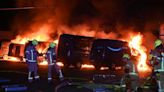 Un grupo de anarquistas reivindica la quema de vehículos de reparto de Amazon en Berlín