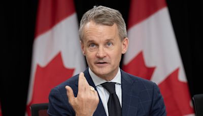 Labour Minister Seamus O'Regan steps down from cabinet, successor to be named Friday