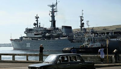 Otra agrupación de tres buques rusos visita Cuba